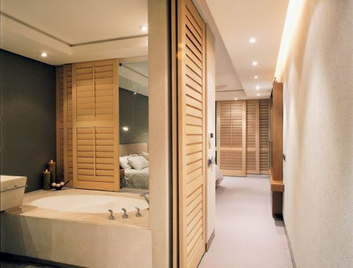 Hi-res-Sliding--shutter-bathroom