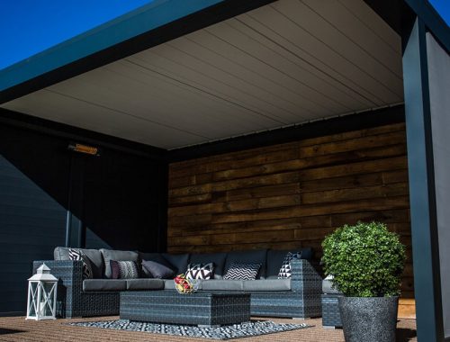 Outdoor-Living-Solid-Screen